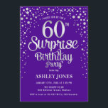 サプライズ60th誕生日パーティー – シルバー&パープル 招待状<br><div class="desc">650th Birthday Party Invitation（誕生日パーティーの招待）紫エレガントと王室のグリッター銀ののフェイクデザイン。スクリプトスタイリッシュのフォントと紙吹雪の機能。メッセージもしメッセージはカスタム年齢。</div>
