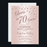サプライズ70th誕生日パーティー – バラ金ゴールド 招待状<br><div class="desc">サプライズ70th誕生日パーティー招エレガント待デザインとフェイクグリッターバラ金ゴールド。機能スクリプトフォントと紙吹雪。応援70年！メッセージもしメッセージの年齢がカスタム必要だ。</div>