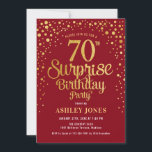 サプライズ70th誕生日パーティー – 赤と金ゴールド 招待状<br><div class="desc">誕生日パーティーの招待状70日。暗エレガント赤のデザインとフェイクグリッター金ゴールド。スクリプトスタイリッシュのフォントと紙吹雪の機能。メッセージもしメッセージはカスタム年齢。</div>