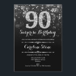 サプライズ90誕生日 – ブラックシルバー 招待状<br><div class="desc">サプライズ90th誕生日招待状。エレガント白黒銀フェイクグリッターデザイン。大人の誕生日。ダイヤモンドとスクリプトフォントを特徴とする男性または女性の日招待状。誕生日パーティスタイリッシュに最適。メッセージもしの詳細なカスタマイズが必要。</div>