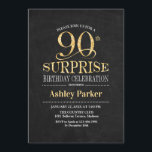 サプライズ90th誕生日パーティー – 金ゴールドブラック 招待状<br><div class="desc">サプライズ素朴90th誕生祝い招待状。黒エレガントい黒板とグリッター金ゴールドパタフェイクーンの上品なデザイン。機能スクエレガントリプトフォントメッセージもしの詳細なカスタマイズが必要。</div>