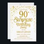 サプライズ90th誕生日パーティー – 金ゴールド&ホワイト 招待状<br><div class="desc">90th Birthday Party Invitation（誕生日パーティーへの招待）白エレガントとグリッターの金ゴールドのフェイクデザイン。スクリプトスタイリッシュのフォントと紙吹雪の機能。メッセージもしメッセージはカスタム年齢。</div>