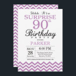 サプライズ90th誕生日招待状パープルグリッター 招待状<br><div class="desc">サプライズ90番目の誕生日招待状、パープルシェブロン。白黒：大人の誕生日。男女のBデイ招待状。さらにカスタマイズするには、「クリックカスタマイズit」ボタンをクリックし、デザインツールを使用してこのテンプレートを変更してください。</div>