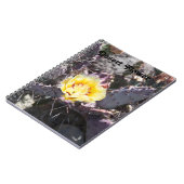 サボテンの黄色い花の春 ノートブック (左側)