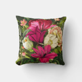 サマーガーデンマゼンタピンククリームと緑の花 クッション (正面)