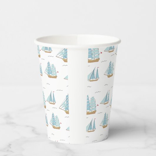 サマーシータイムセール付き可愛いヨット 紙コップ (左)