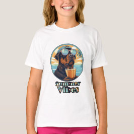サマーバイブスの犬 - 涼しげなビーチムードのTシャツ Tシャツ