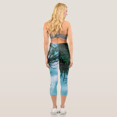 サマービーブパームツリーサボリ淡い色のン カプリレギンス (裏面)