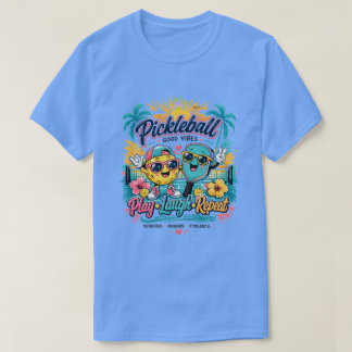 サマーピックルボールパラダイス – プレイ • 笑おう • リピート Tシャツ