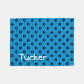 サマーブルーの黒足跡パーソナライズされた フリースブランケット (正面(横))