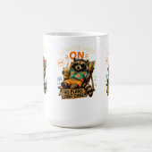 サマーモード発動 – 予定なし、のんびりモード 🦝☕ コーヒーマグカップ (中央)