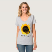 サマー・スタイル 黄色いひまわりと蝶 Tシャツ (正面フル)