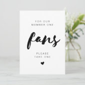 サミミニマルミがファンのサインを結婚取る 招待状 (スタンド正面)