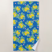サミリーブルーとイエローレモンの花の模様 ビーチタオル (正面)