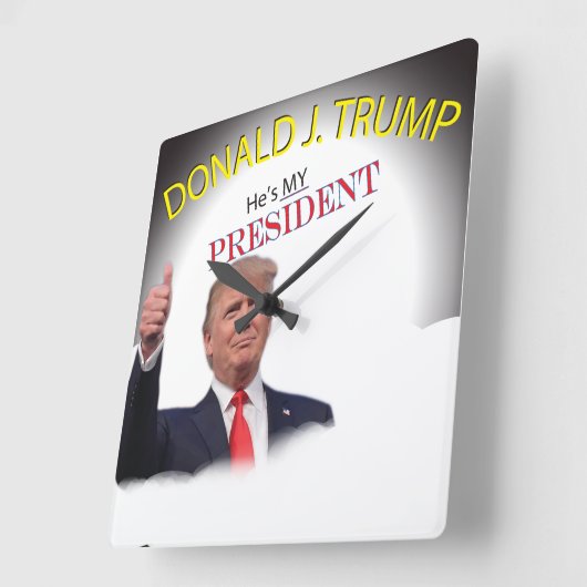 サムアップトランプ彼は私の大統領の正方形の壁時計 スクエア壁時計 (傾斜)