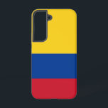サムスンギャラクシーS22ケース国旗 SAMSUNG GALAXY S22ケース<br><div class="desc">コロンビアの旗を特集した専用の電話カバーでサムスンギャラクシーS22を変身！細部に細心の注意を払って作られた、この電話カバーは誇らしげにコロンビア国旗の活気のあるデザインを示す。フラグは、黄色、青、赤の3つの水平ストライプで構成され、黄色のストライプはフラグの半分を占め、青と赤のストライプは残りの半分を均等に占める。このデザインは、コロンビアの多様な地形、空、川、独立のために流出した血液を象徴している。コロンビアの遺産を祝ったり、特別な機会を祝ったり、単に旗の大胆で意味のある象徴性を鑑賞したりしているかどうかは、このカバーはあなたの装置にコロンビアの誇りの本物のタッチを追加する。高品質の素材で作られたコロンビア国旗の電話カバーは、耐久性と視覚的に印象的な外観を保証し、毎日の必需品に完璧に加える。それは使用するたびにコロンビアへの憧れを表現しながら、あなたの携帯電話を保護するように設計されている。</div>