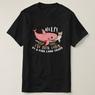サメおもしろいと猫を組み合わせる Tシャツ