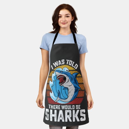 サメがいると言われた エプロン (着用した状態)