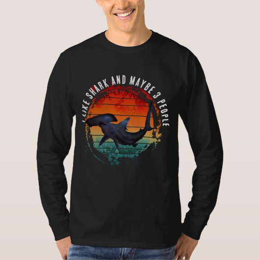 サメが好きかも3人 Tシャツ (正面)