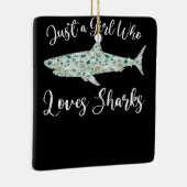 . .サメが好きな女の子 – 贈り物用海 セラミックオーナメント (右)