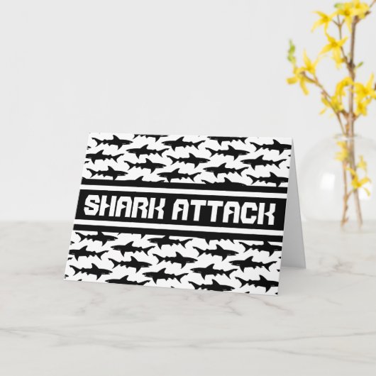 サメが白黒シャークの柄を攻撃 カード (黄色い花)