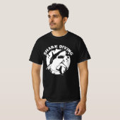 サメとスキューバダイビング Tシャツ (正面フル)
