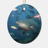 サメと一緒に泳ぐ セラミックオーナメント (左)