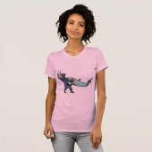 サメと戦うダイビングヘルメット付きヴィンテージダイバー Tシャツ (正面フル)