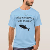 サメと泳ぐのが好き Tシャツ (正面)