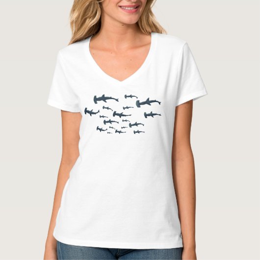 サメと泳ぐ Tシャツ (正面)