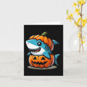 サメのカボチャのハロウィーンの衣装 カード (黄色い花)