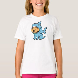 サメのコスプレをする犬 Tシャツ