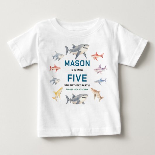 サメのスプラッシュ5歳誕生日パーティー | かわいい海の子供 ベビーTシャツ (正面)