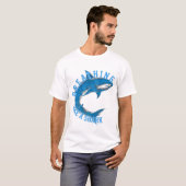 サメのハッスル、強さ、決意 Tシャツ (正面フル)