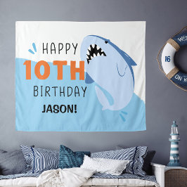 サメのパーソナライズされた子供の10歳の誕生日バックドロップ タペストリー