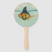 サメのヒレを持つ金魚 ハンドファン (正面)