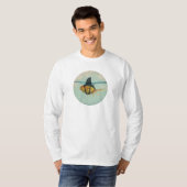 サメのヒレを持つ金魚 Tシャツ (正面フル)