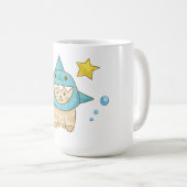 サメの衣装を着た可愛いベージュ猫、アクアシーをテーマにしたアイテム コーヒーマグカップ (正面右)