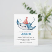 サメの誕生日パーティー招待プール ポストカード (スタンド正面)