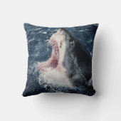 サメの高揚口が開いている クッション (裏面)