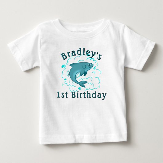 サメの1歳の誕生日 ベビーTシャツ (正面)