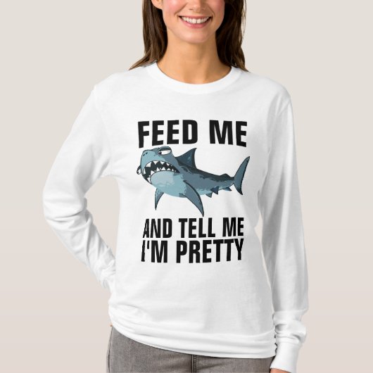 サメのTシャ食べ物を与えツ、私と私はTかわいらしだ Tシャツ (正面)