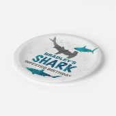 サメは年齢に関係なく誕生日パーティーを開催 ペーパープレート (アングル)