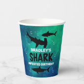 サメは年齢に関係なく誕生日パーティーを開催 紙コップ (正面)