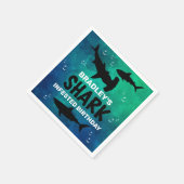 サメは年齢の誕生日パーティーのナプキンを出没 スタンダードカクテルナプキン (角)