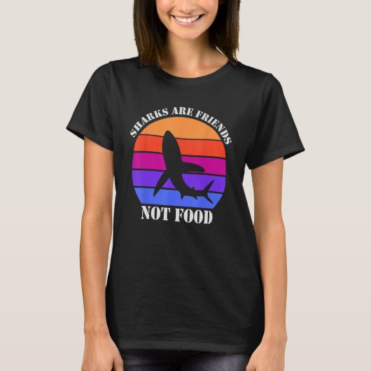サメは食べ物ではない友人のサメ海海クレアチャー Tシャツ (正面)