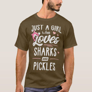 サメやピクルスGiを愛する女の子だけの女性 Tシャツ
