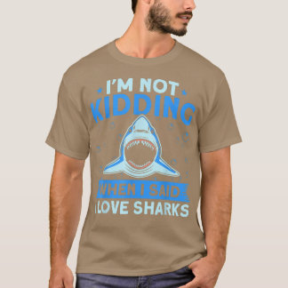 サメを愛してる Tシャツ