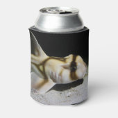 サメデザインで缶クーラー 缶クーラー (缶裏面)