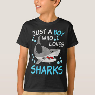サメ好きな少年 楽しい海洋動物 サメ Tシャツ